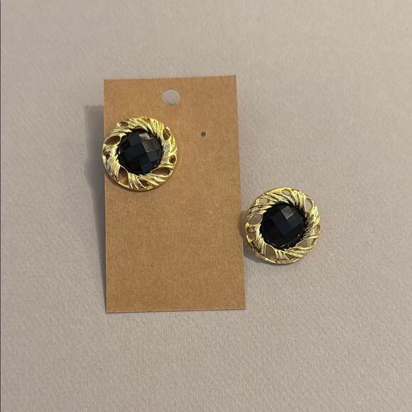 Elegant Gold and Black Stud Earrings M491 - Picture 3 of 3